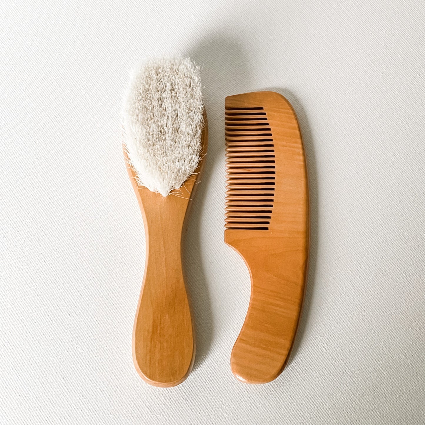 Newborn Hairbrush & Comb Set